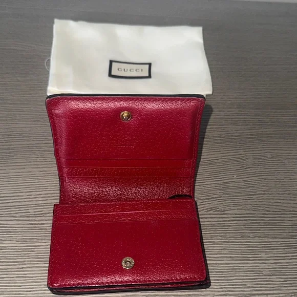 Gucci Red and Black Wallet with Bee Detail - Picture 2 of 5